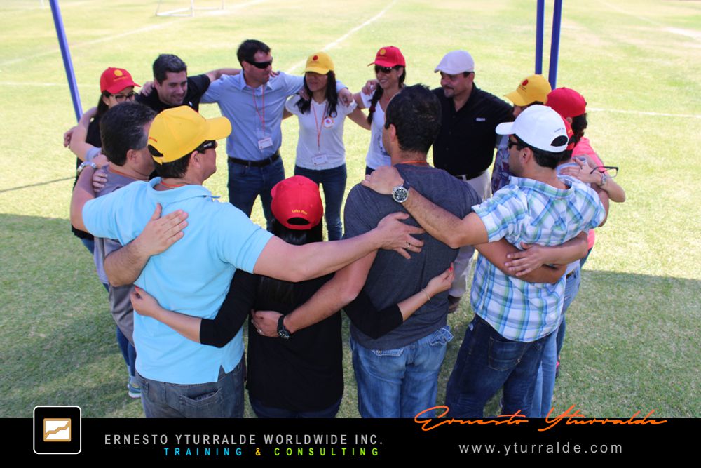 Team Building Colomnbia Talleres de Cuerdas Bajas | Team Building Empresarial para el desarrollo de equipos de trabajo en Quito