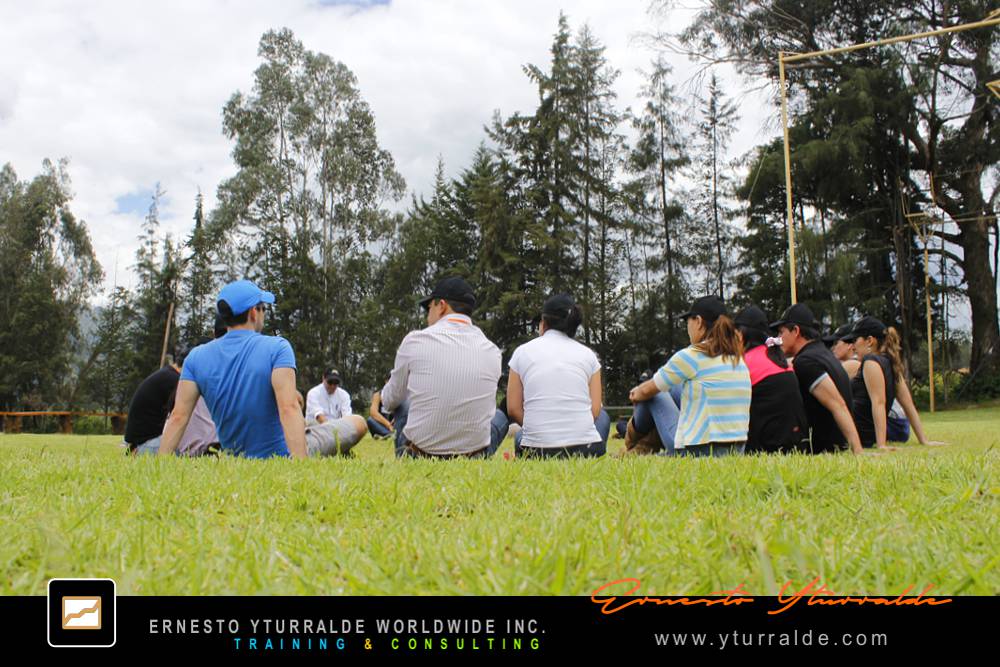 Team Building Colomnbia Talleres de Cuerdas Bajas | Team Building Empresarial para el desarrollo de equipos de trabajo en Quito