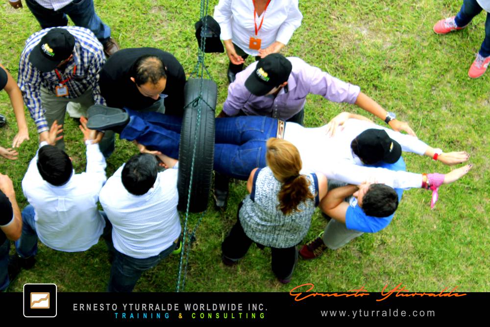 Team Building Colomnbia Talleres de Cuerdas Bajas | Team Building Empresarial para el desarrollo de equipos de trabajo en Quito