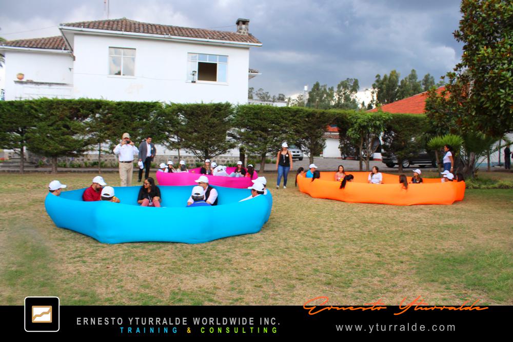 Team Building Colomnbia Talleres de Cuerdas Bajas | Team Building Empresarial para el desarrollo de equipos de trabajo en Quito