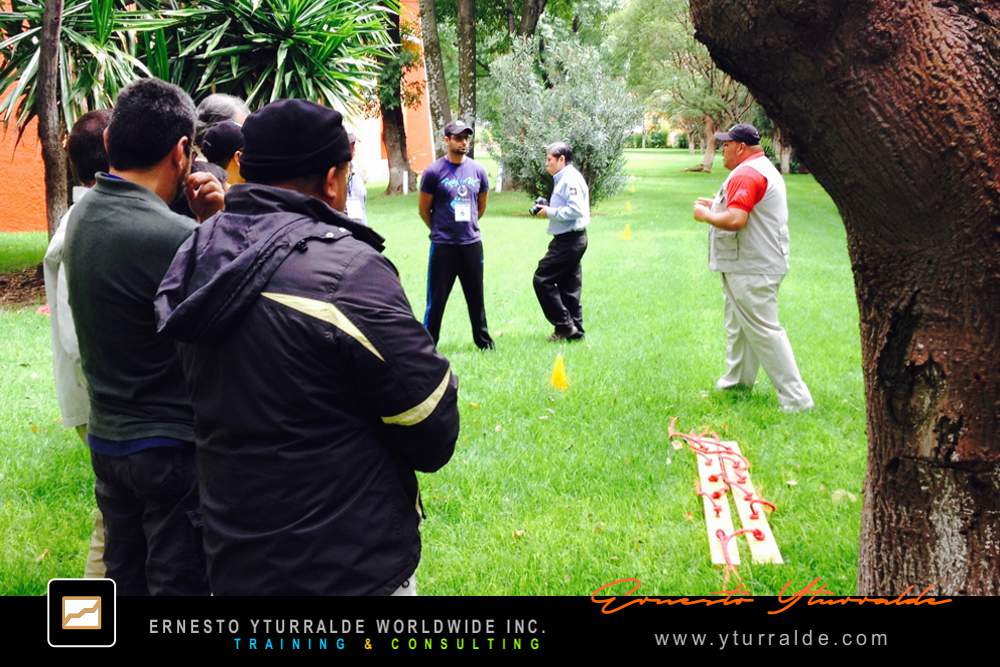 Team Building Colomnbia Talleres de Cuerdas Bajas | Team Building Empresarial para el desarrollo de equipos de trabajo en Quito